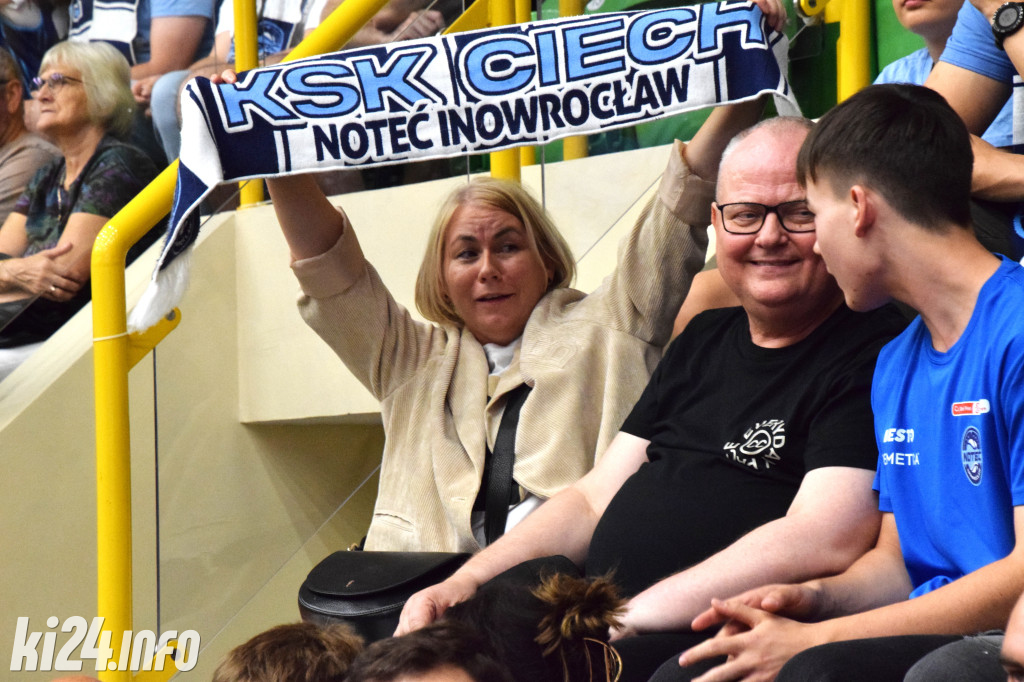 Kibice na meczu KSK Noteć Inowrocław - ŁKS Coolpack Łódź. Foto: Jakub Kozłowski