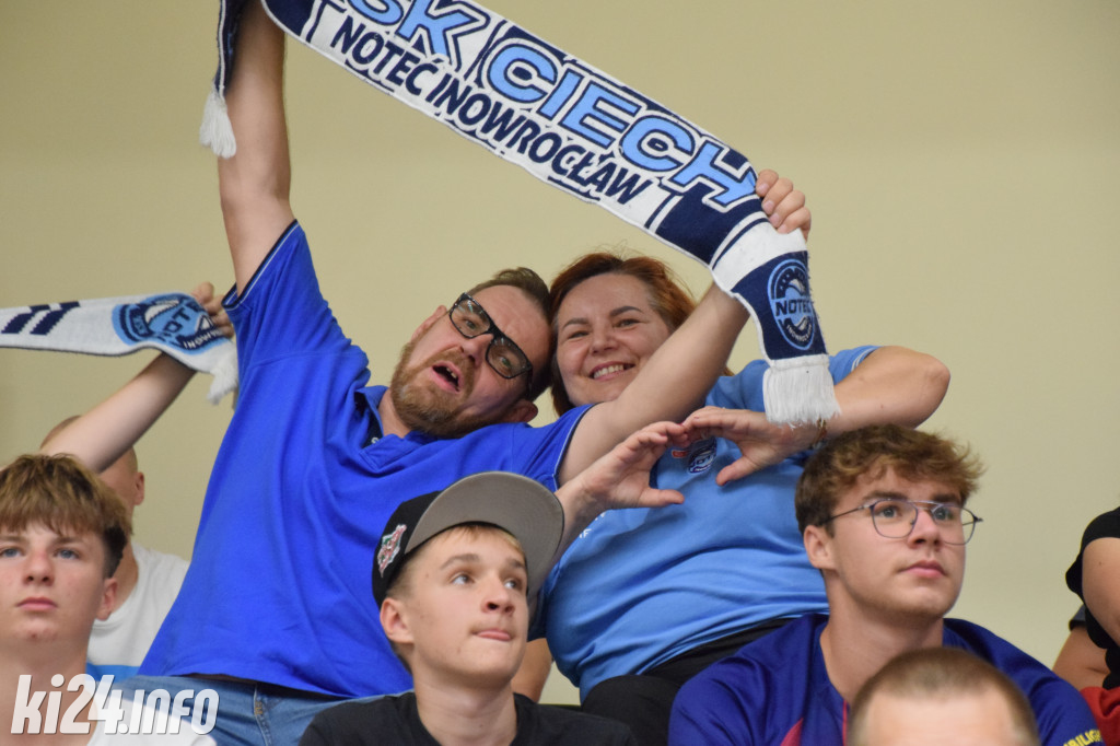 Kibice na meczu KSK Noteć Inowrocław - ŁKS Coolpack Łódź. Foto: Jakub Kozłowski