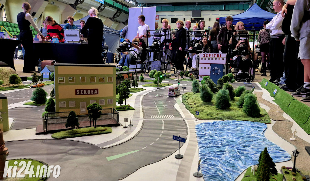 Sympozjum w inowrocławskiej hali