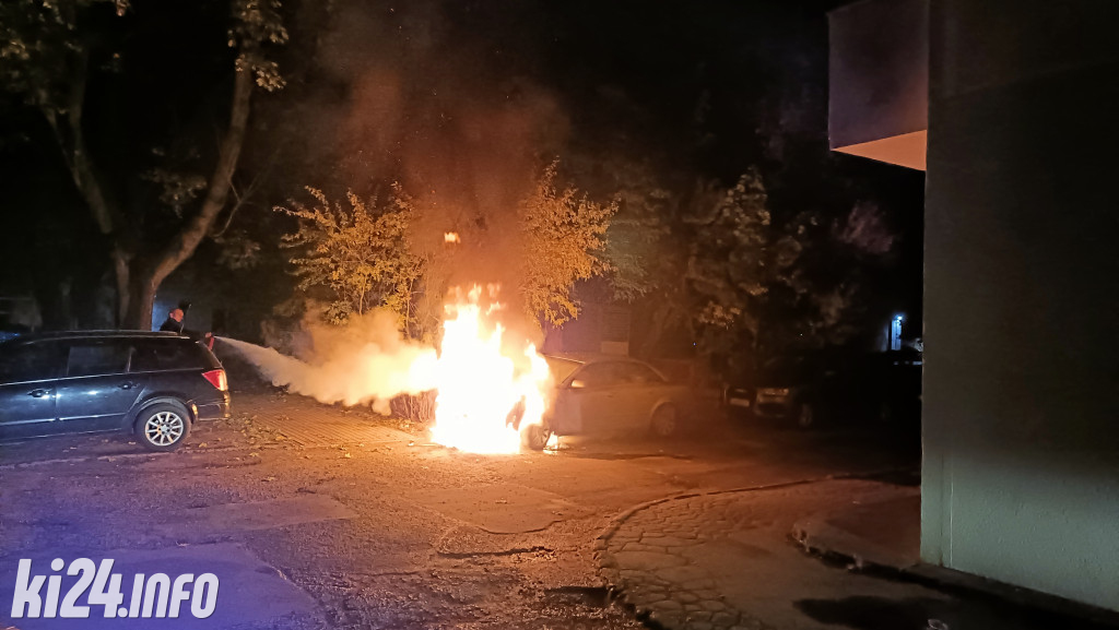 Pożar samochodu na osiedlu Nowym