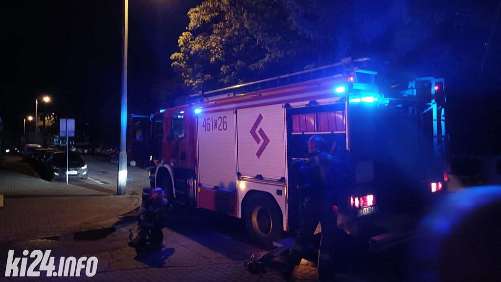 Pożar samochodu na osiedlu Nowym