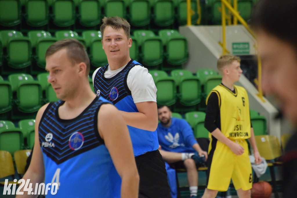 Przyjaciele OSiR dla Niepodległej