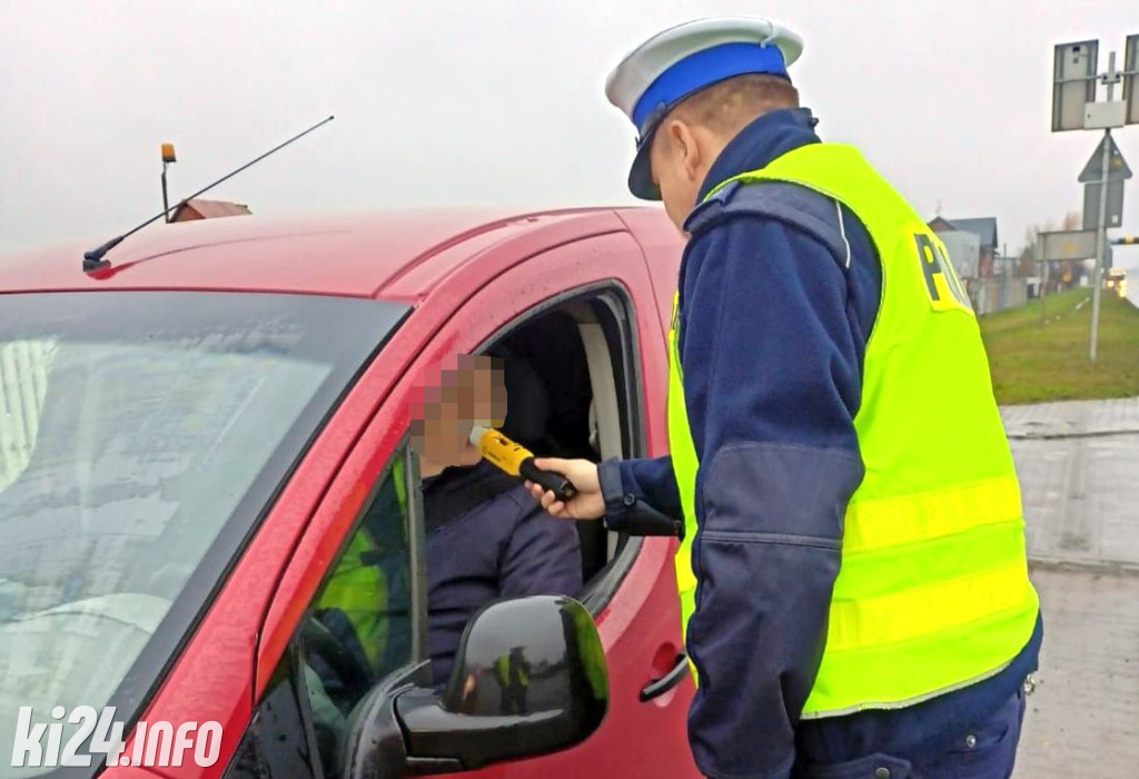 Policja: Ostrożność na drogach ratuje życie