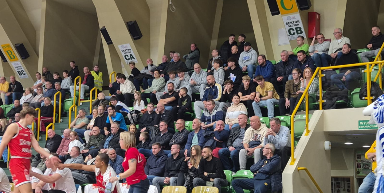 Kibice na meczu Noteci z Polonią