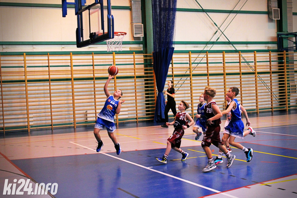 Triumf najmłodszych koszykarzy Kasprowicza we Włocławku