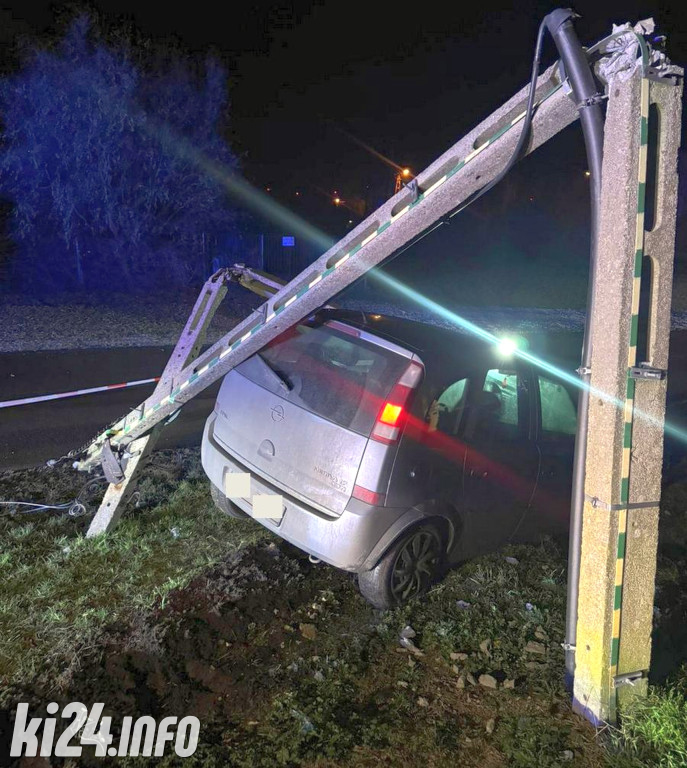 Przesadziła z prędkością i uderzyła w słup