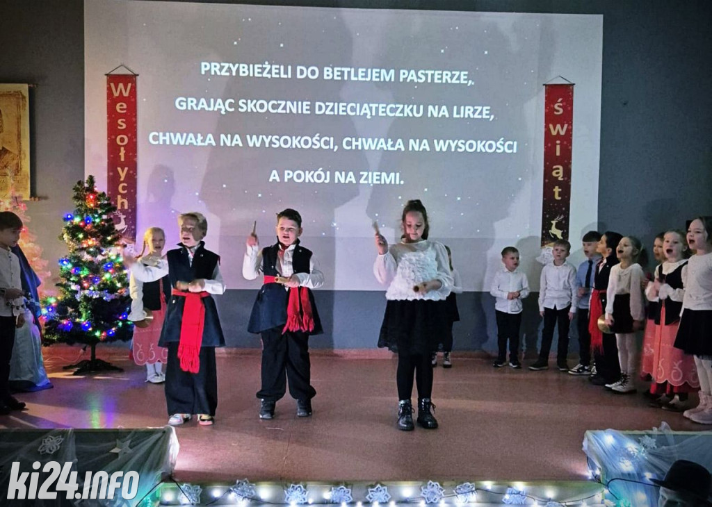 „Światło w ciemności” – jasełka o hejcie, empatii i szacunku