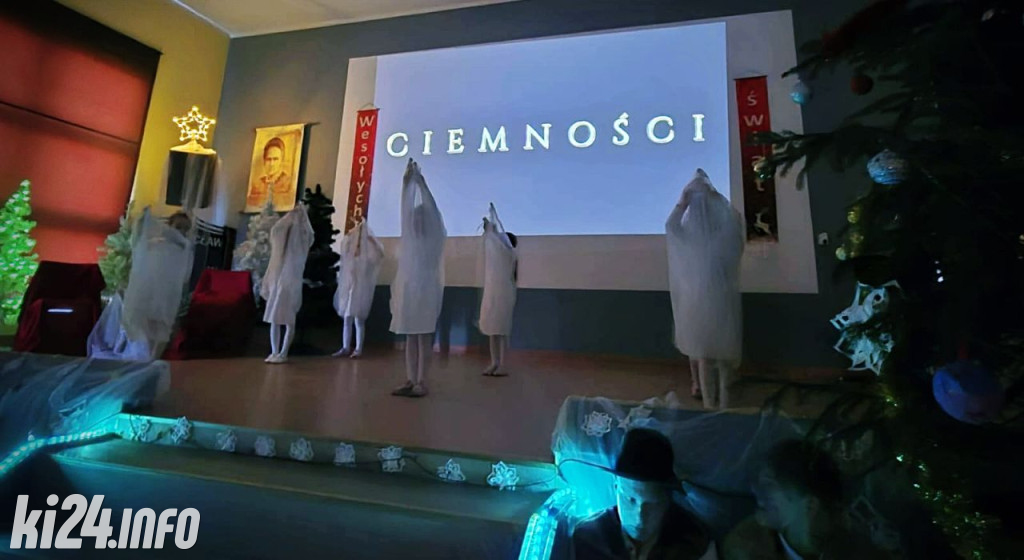 „Światło w ciemności” – jasełka o hejcie, empatii i szacunku