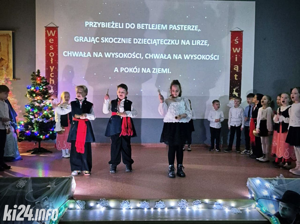 „Światło w ciemności” – jasełka o hejcie, empatii i szacunku