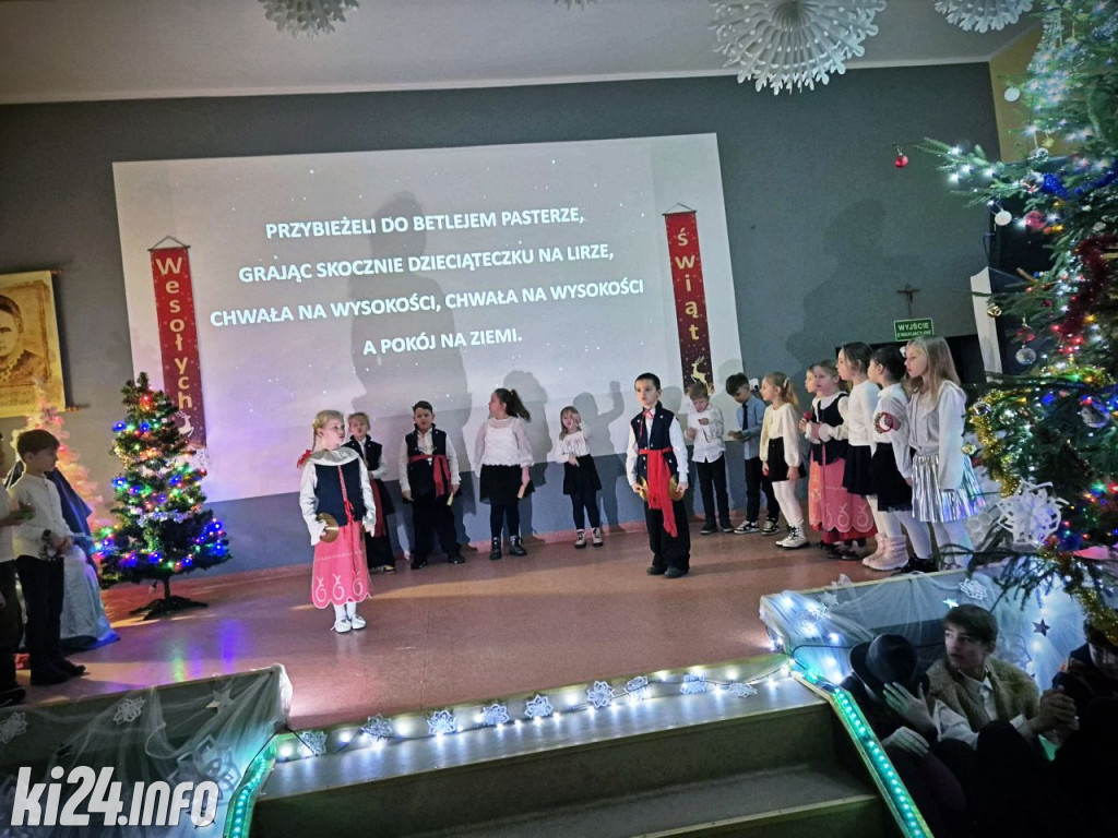 „Światło w ciemności” – jasełka o hejcie, empatii i szacunku