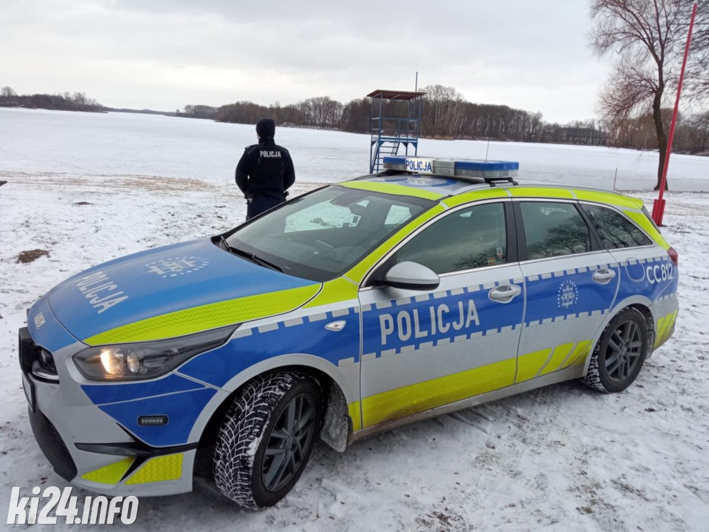 Służby zabezpieczyły przeręble na Gople