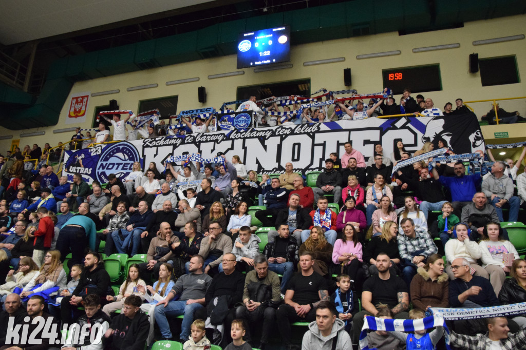 Kibice na meczu KSK Qemetica Noteć Inowrocław - Politechnika Opolska fot: Jakub Kozłowski