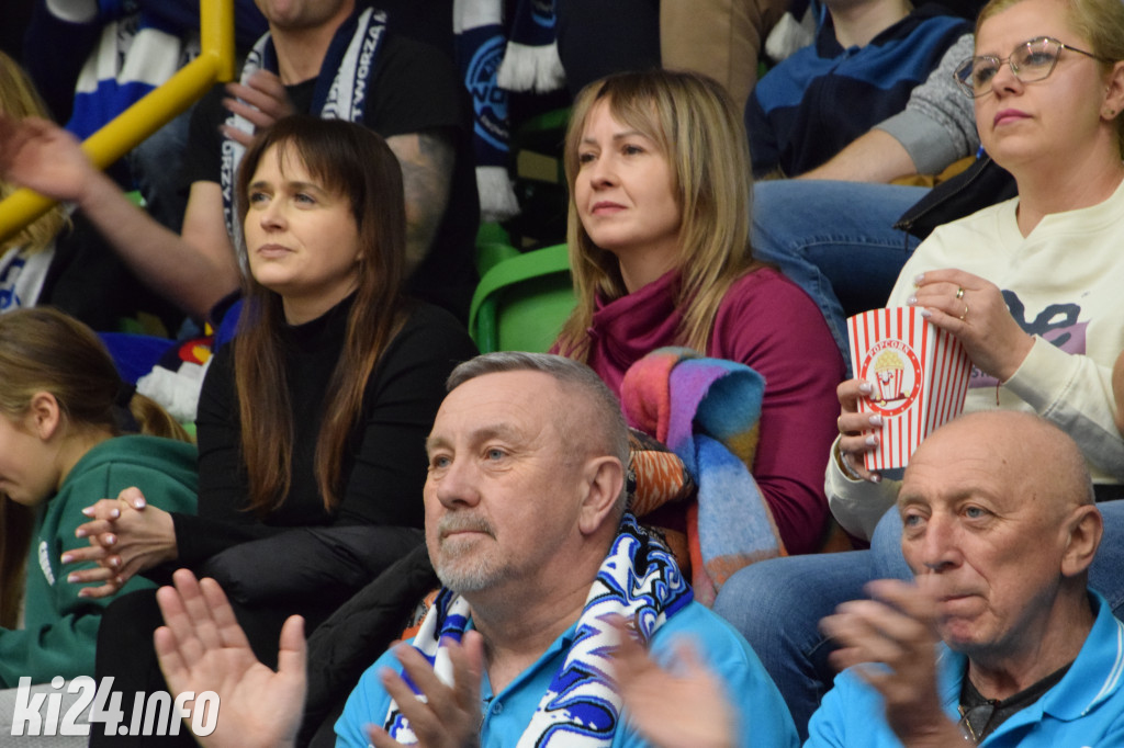 Kibice na meczu KSK Qemetica Noteć Inowrocław - Politechnika Opolska fot: Jakub Kozłowski