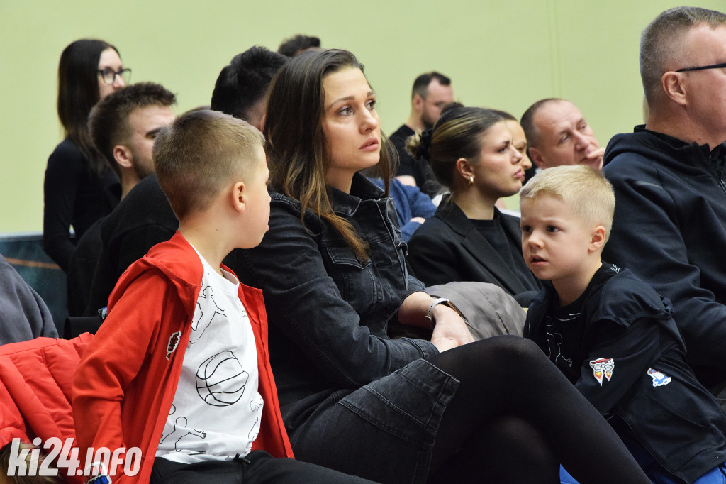 Kibice na meczu KSK Qemetica Noteć Inowrocław - Politechnika Opolska fot: Jakub Kozłowski