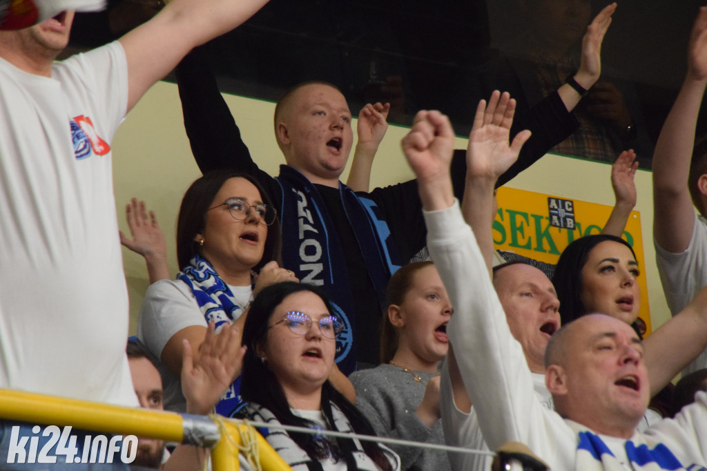 Kibice na meczu KSK Qemetica Noteć Inowrocław - Politechnika Opolska fot: Jakub Kozłowski