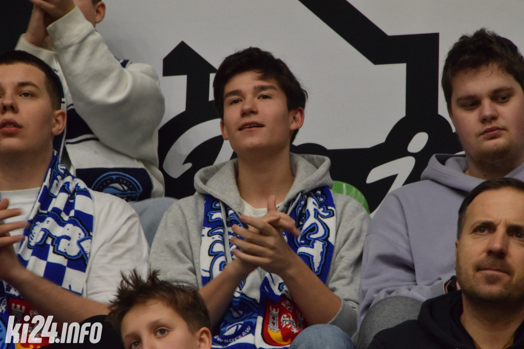 Kibice na meczu KSK Qemetica Noteć Inowrocław - Politechnika Opolska fot: Jakub Kozłowski
