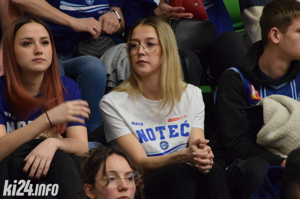 Kibice na meczu Noteć - Resovia