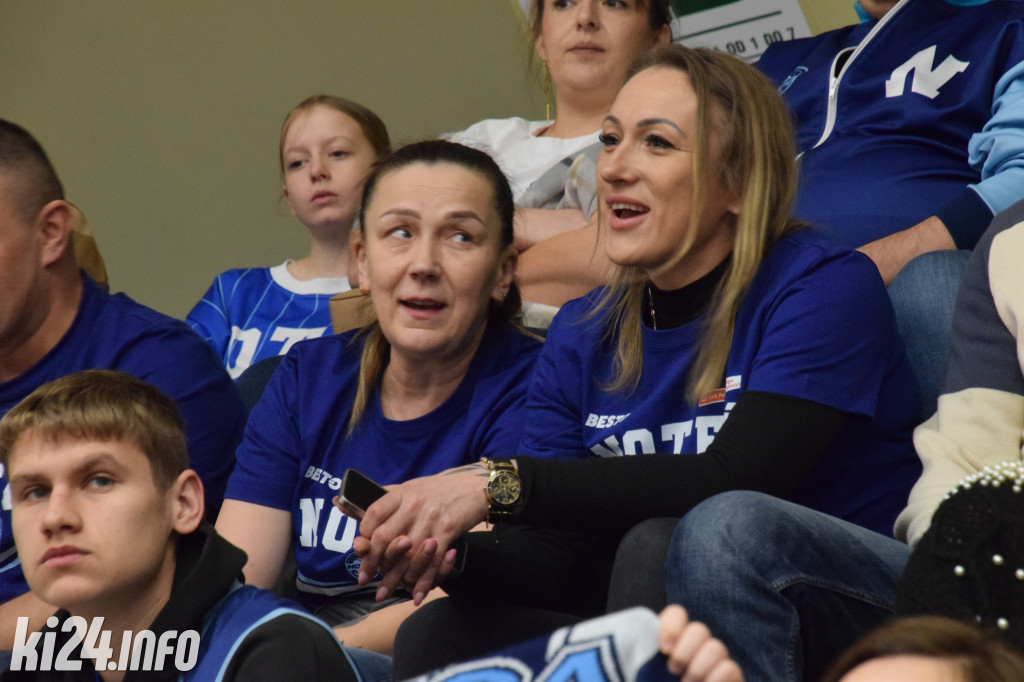 Kibice na meczu Noteć - Resovia