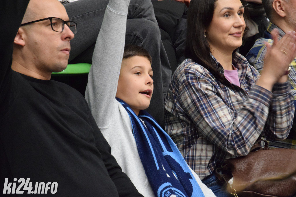 Kibice na meczu Noteć - Resovia