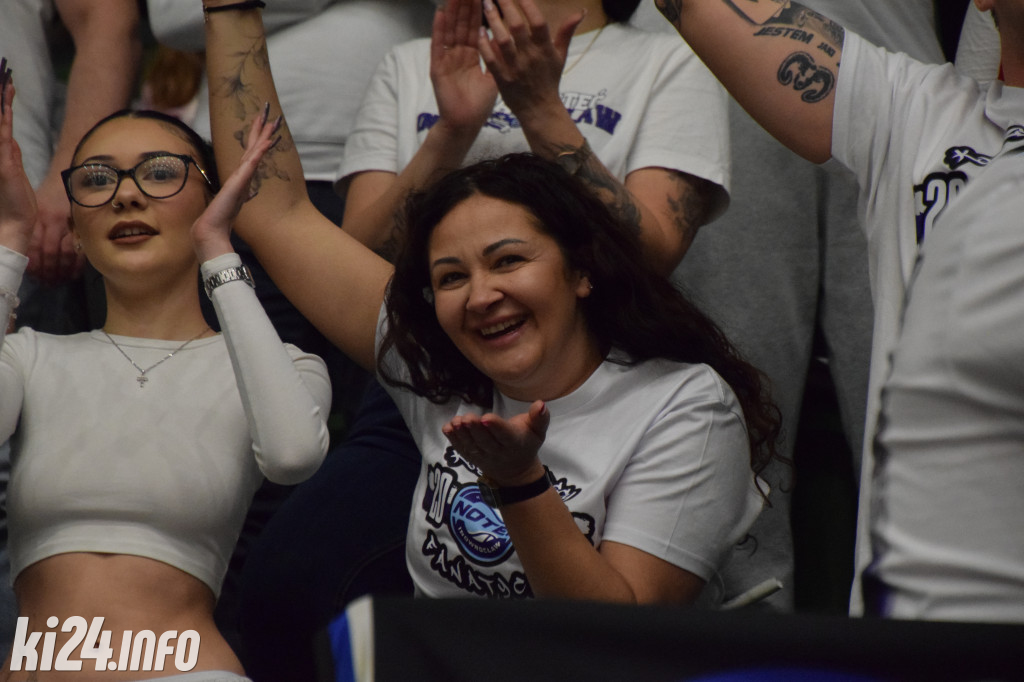 Kibice na meczu Noteć - Resovia