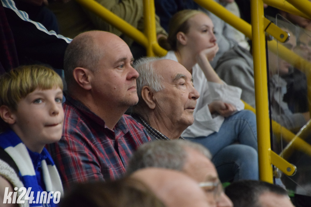 Kibice na meczu Noteć - Resovia