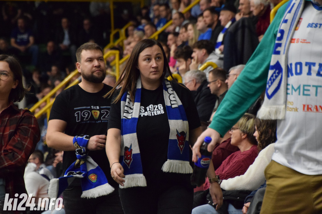 Kibice na meczu Noteć - Kociewskie Diabły