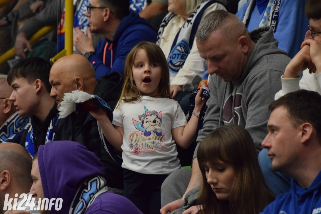 Kibice na meczu Noteć - Kociewskie Diabły