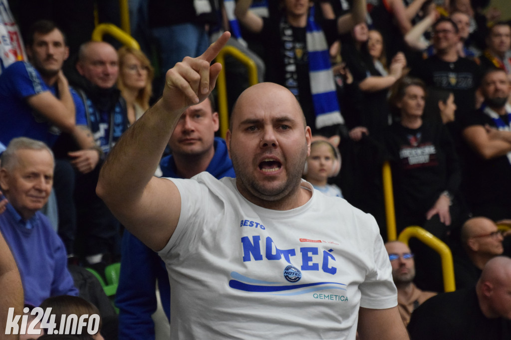 Kibice na meczu Noteć - Kociewskie Diabły