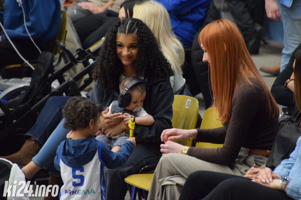 Kibice na meczu Noteć - Kociewskie Diabły