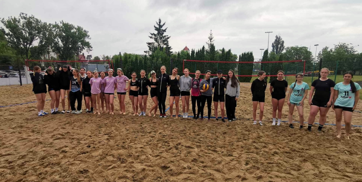 I Turniej Siatkówki Plażowej Dziewcząt o Puchar Ludowego Uczniowskiego Klubu Sportowego