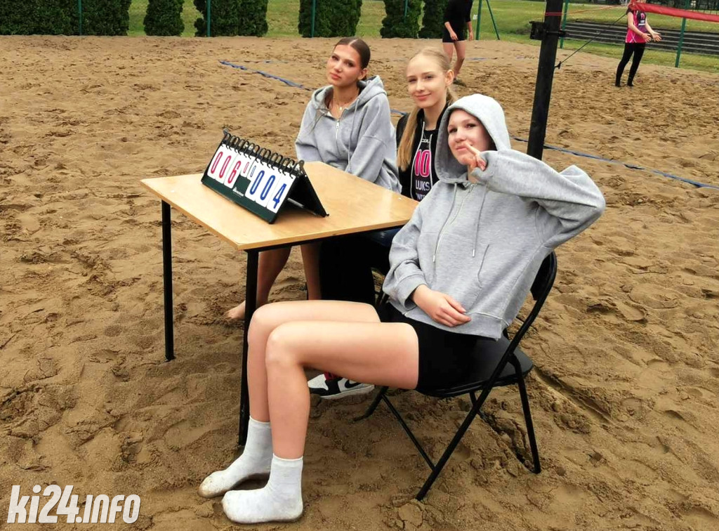 I Turniej Siatkówki Plażowej Dziewcząt o Puchar Ludowego Uczniowskiego Klubu Sportowego