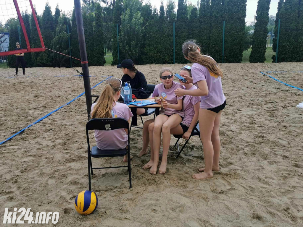 I Turniej Siatkówki Plażowej Dziewcząt o Puchar Ludowego Uczniowskiego Klubu Sportowego
