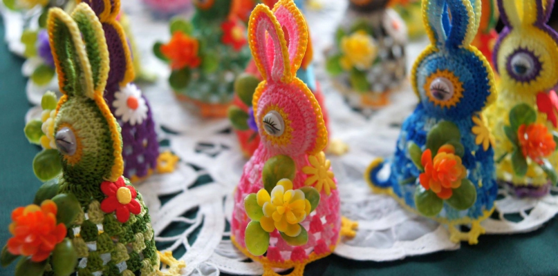 W pijalni wód wielkanocny kiermasz i kujawskie tradycje