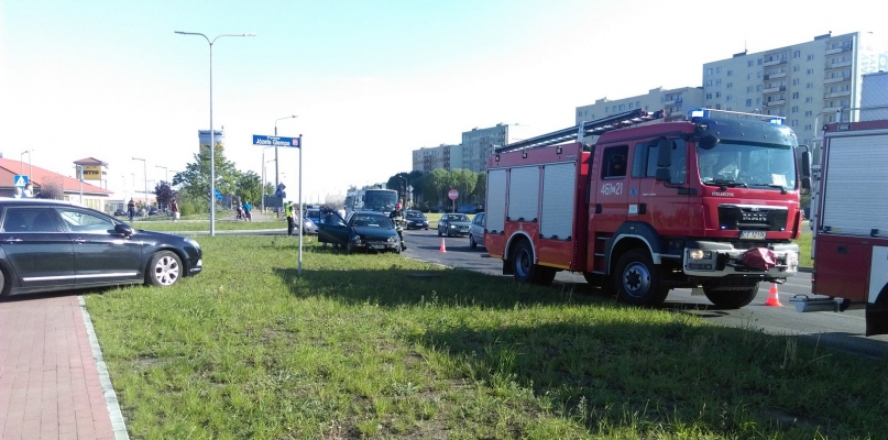 Potrójna kraksa na rąbińskim skrzyżowaniu