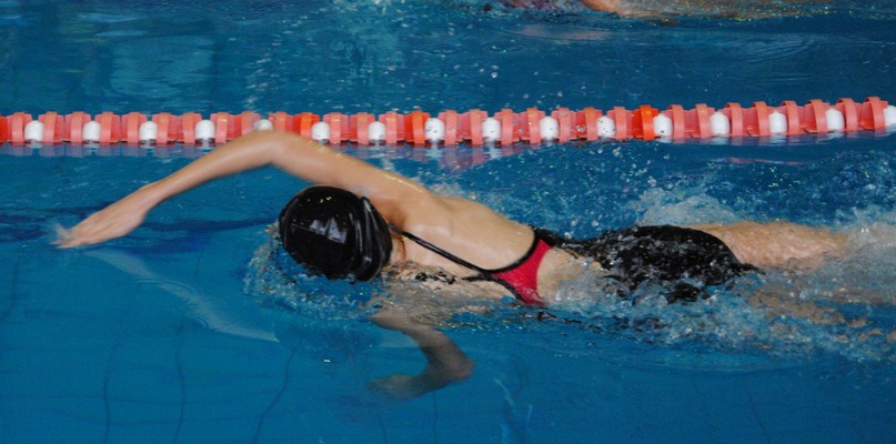  Organizator ufundował medale i nagrody dla trzech najlepszych zawodniczek  i zawodników w każdej kategorii wiekowej.