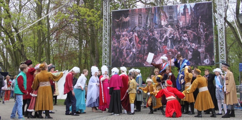 Widowisko historyczne w Solankach. Artystyczna część Święta 3 Maja [WIDEO]