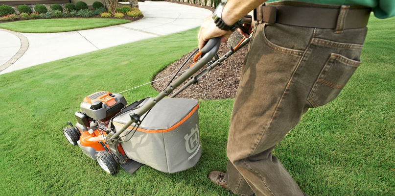 Kosiarki spalinowe do trawy - jaki model wybrać