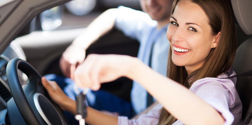 Jakich formalności trzeba dopełnić po zakupie używanego auta?