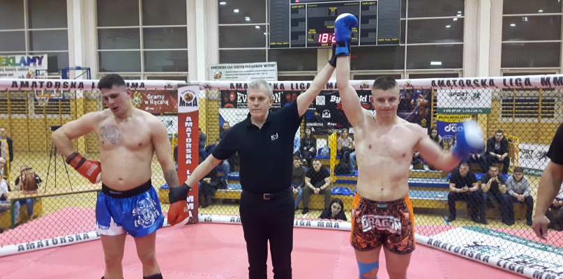 Inowrocławianin zwycięsko zadebiutował na zawodowej arenie