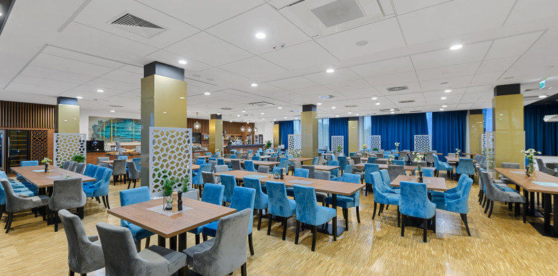 Dla prawdziwych pasjonatów sztuki kulinarnej restauracja proponuje "Chef?s Table", stolik znajdujący się bezpośrednio w sercu kuchni. Fot. Nadesłane