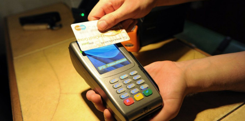 Banki wprowadzają płatności zbliżeniowe bez PIN do 100 zł