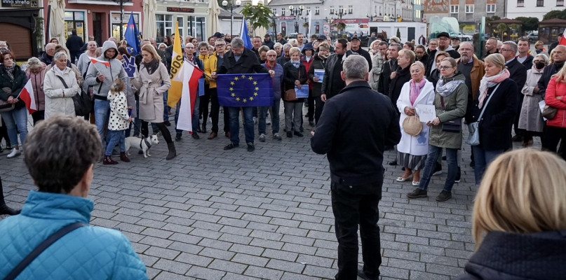 Zabrali się na Rynku, bo chcą bronić obecności Polski w UE