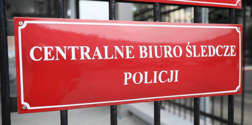 Wielka akcja CBŚP! Zatrzymano osiem osób, mnóstwo broni i amunicji! 