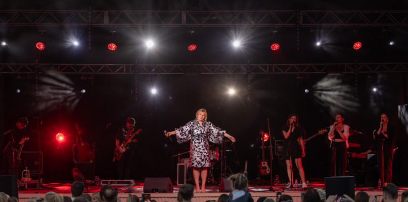Ania Dąbrowska na finał INO POP Festiwal