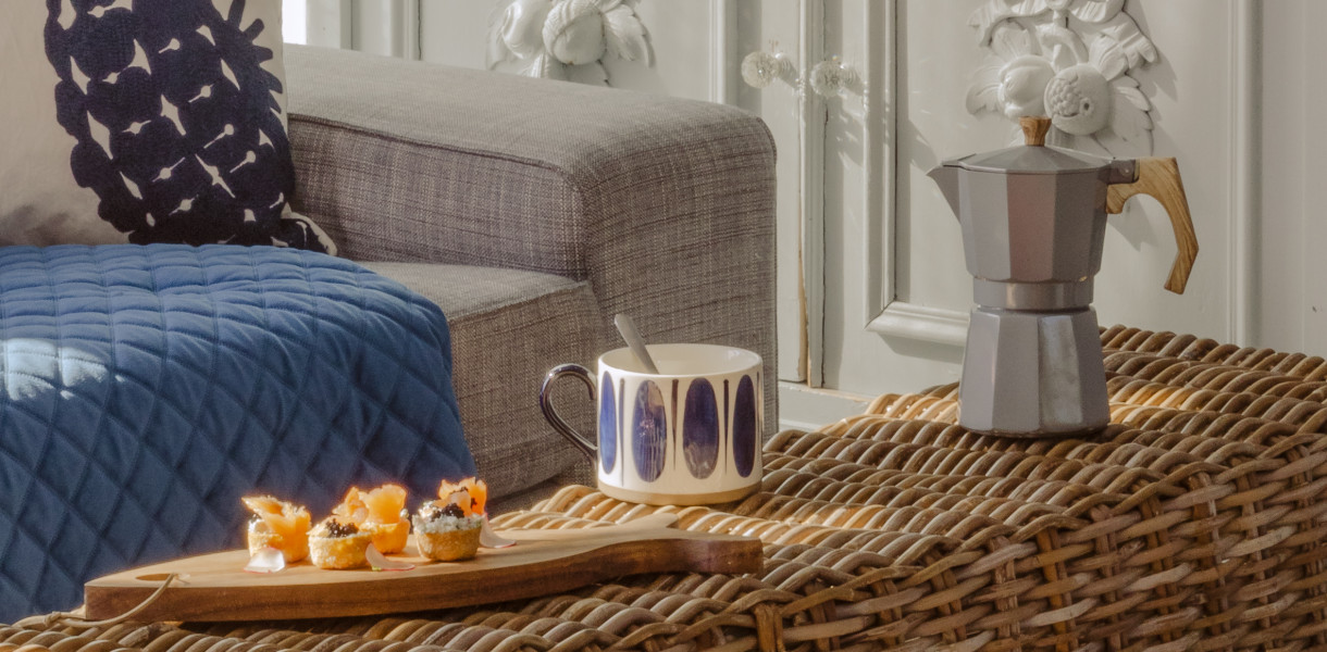 Wnętrze rodem z nadmorskiej rezydencji. Oto styl hampton