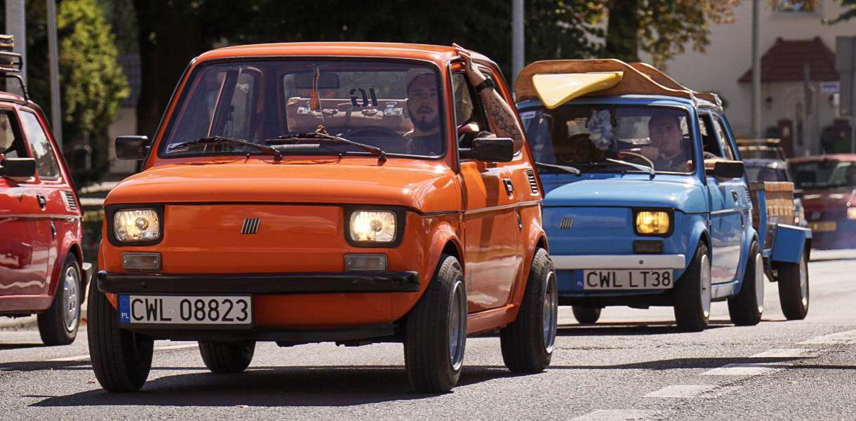 Sobota pod znakiem malucha i motoryzacyjnych klasyków. [DUŻO ZDJĘĆ + FILM]