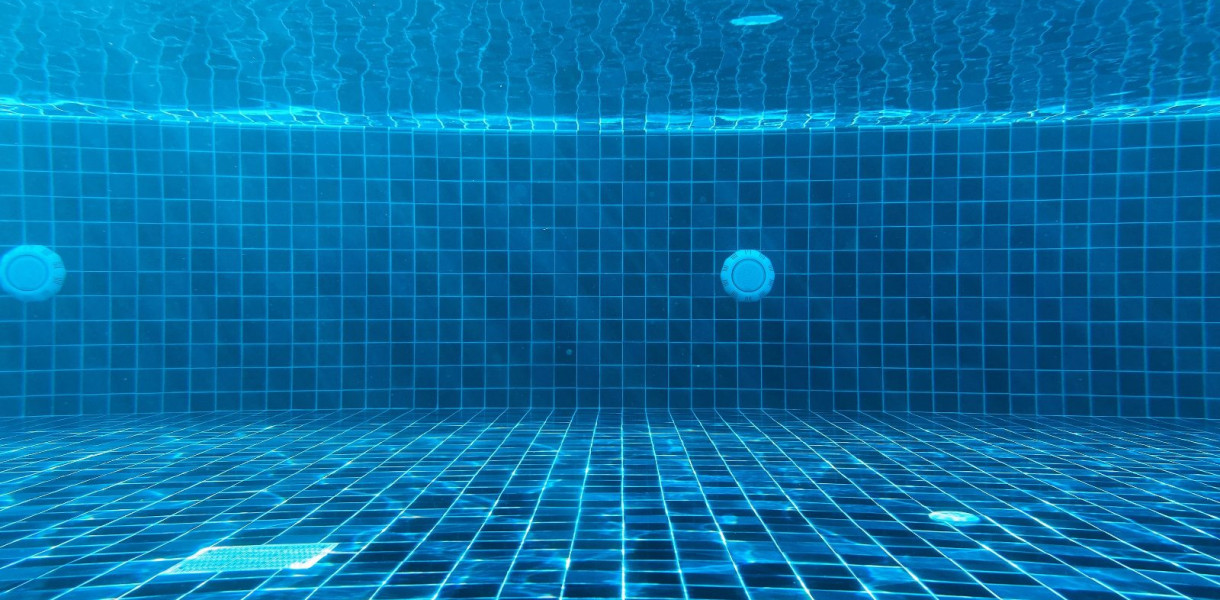 Na czym polega demineralizacja i chlorowanie wody?