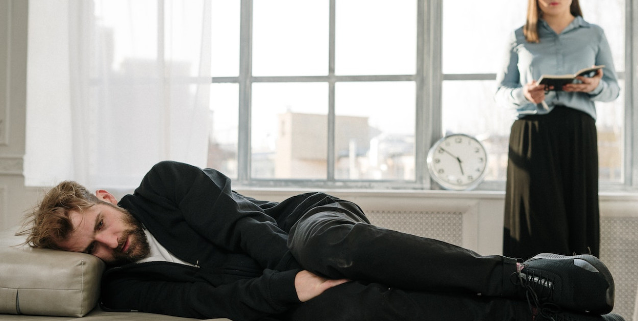 Zwolnienie lekarskie od psychiatry a sytuacja na rynku pracy