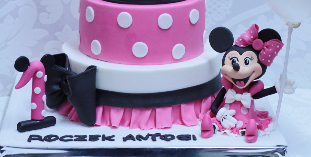 Jaki prezent na roczek dla dziewczynki wybrać?