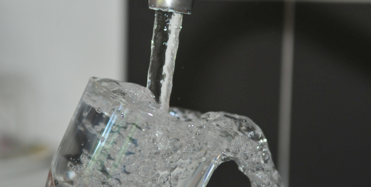 Jak usunąć biofilm bakteryjny z instalacji wodociągowej?